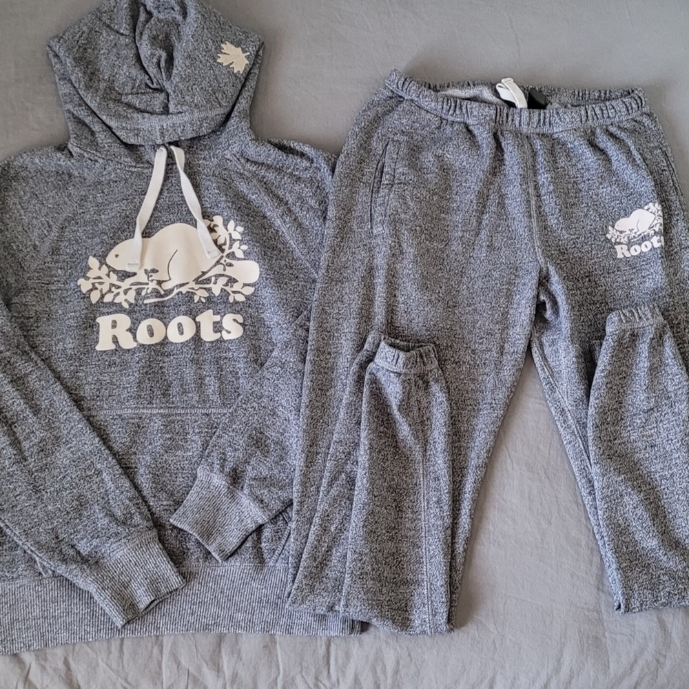 ROOTS women’s sweat set- hoodie + sweatpants